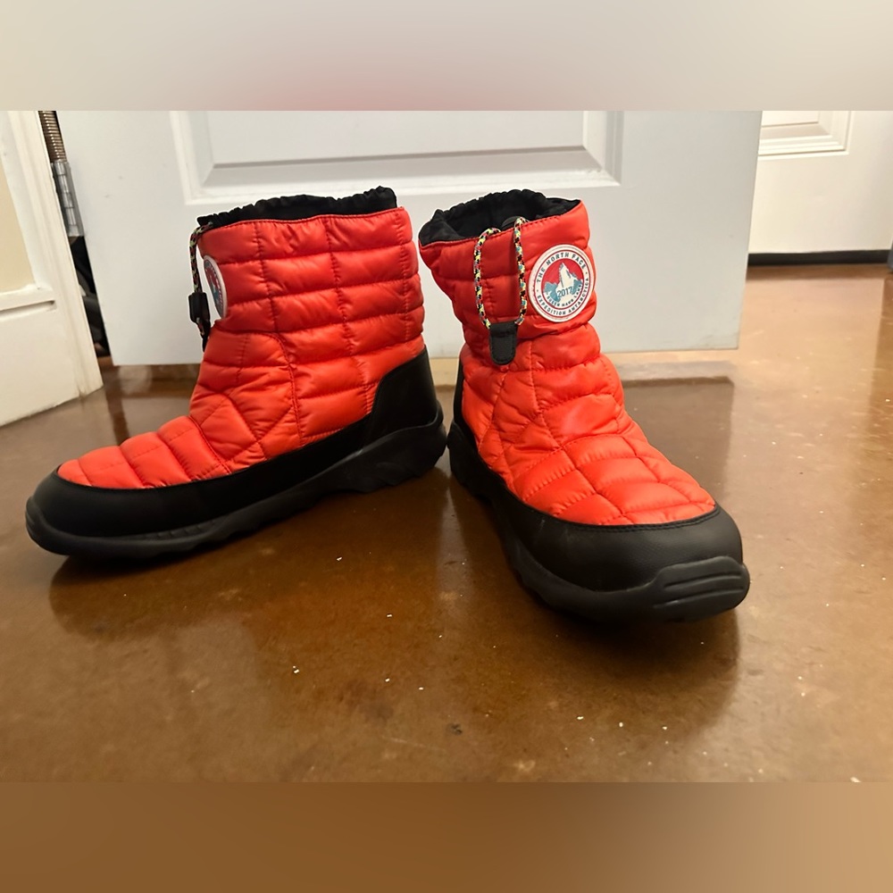 North Face Boots Size 13 Worn Once
